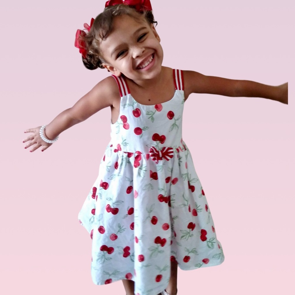 Girls White with Red Cherries Handkerchief Hem Tommy Bahama Size 4T Dress Lined